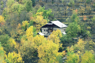 Vadinin ortasında iki santral inşaatı başladı, Aksu bulandı