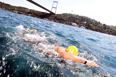 Boğaz'da yüzmek için rekor başvuru