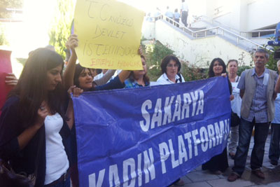 Tecavüz sanıklarının yakınları: Kendi rızasıyla oldu!