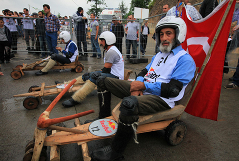 Karadeniz'in hızlı çocukları piste çıktı!