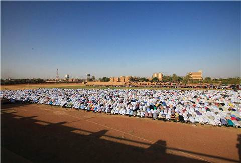 Sudan'da 20 bin aileye kurban eti